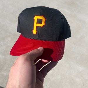Vintage 90s Pittsburgh Pirates Snap Back Hat